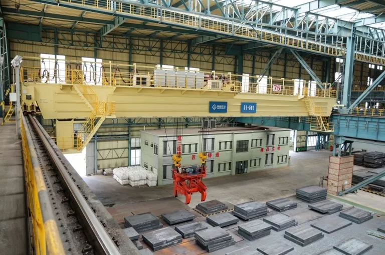 Мостовой металлургический кран для перемещения слябов (пратцен-кран) Henan Mine (Китай)