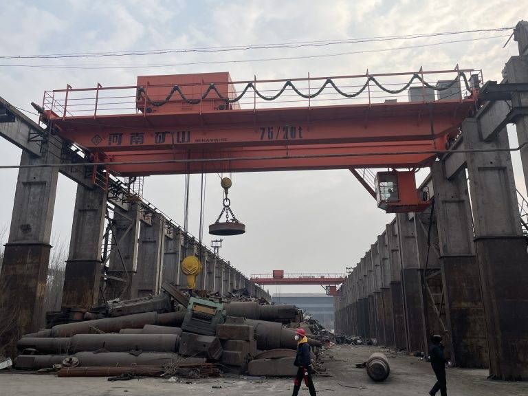 Мостовой магнитный кран Henan Mine (Китай)
